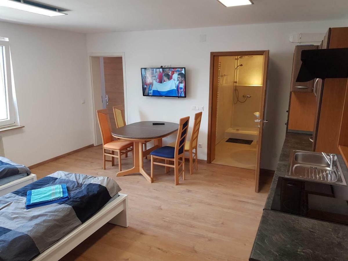 Monteurzimmer Obersulm Hotel Luaran gambar